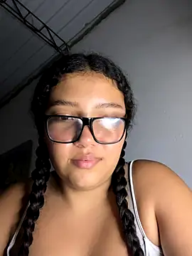 PetiteKattia online show from 01-06-26, 05:00