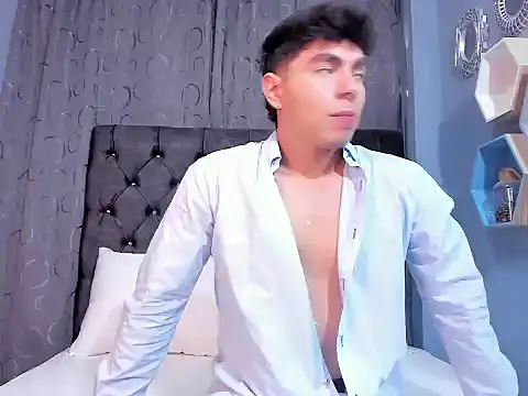 Dereck delaVega online show from 04-22-26, 08:32