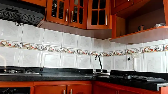 Lucy Vegas online show from 02-26-26, 01:21