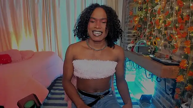 LaGoldenBitch online show from 02-08-26, 10:07