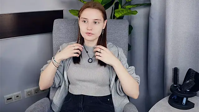 Snapshot of IsaParadiso chatting on 11-16-25, 09:37 IsaParadiso online show from 11-16-25, 09:37