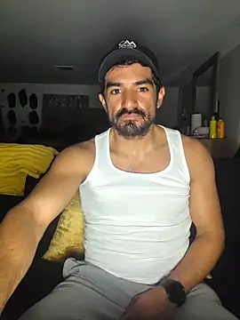 piggylatino online show from 03-26-26, 05:57