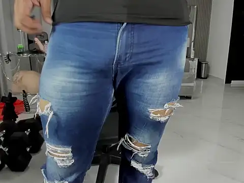 master leather online show from 07-15-26, 03:39