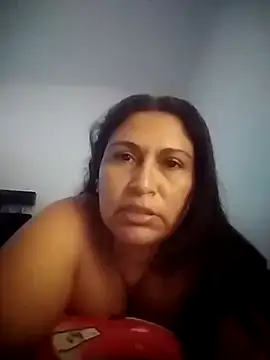 Yuleinnyaguelles online show from 11-14-25, 01:10