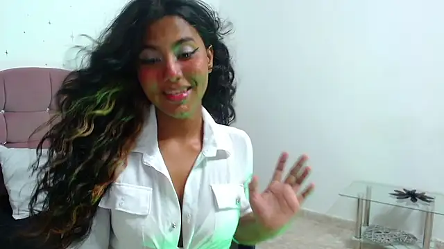 Bia LuxBia Lux online show from 11-20-25, 08:08