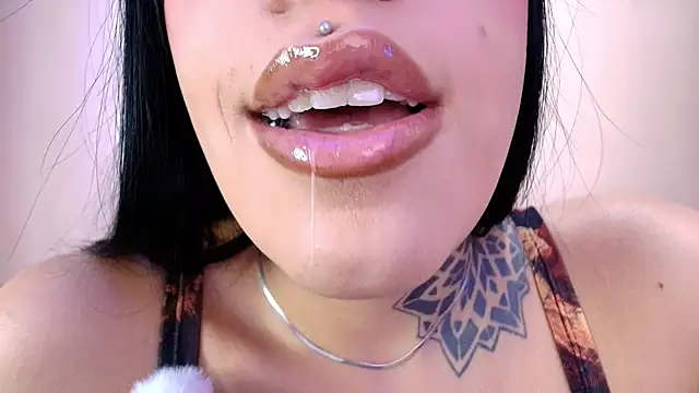 Snapshot of catte_jensen chatting on 07-17-26, 04:41 catte jensen online show from 07-17-26, 04:41