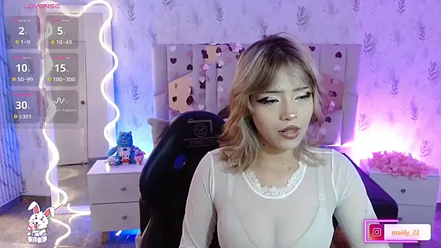 Mavis tay online show from 02-18-26, 06:59