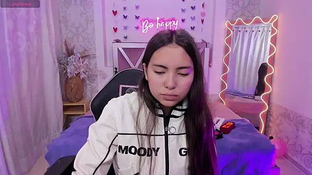 ISABELA TAY online show from 03-09-26, 11:47