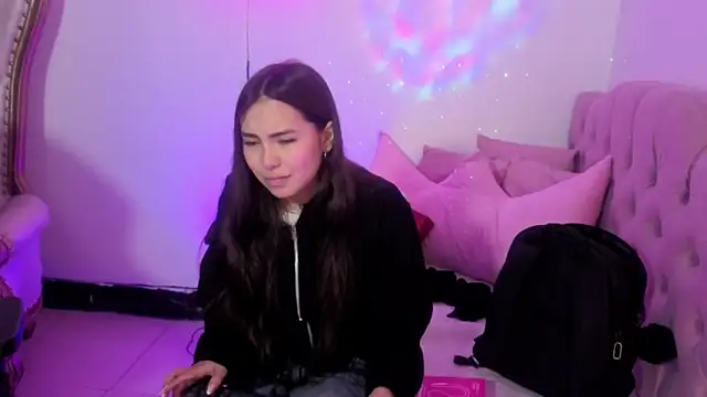 Snapshot of ISABELA_TAY chatting on 07-18-26, 11:47 ISABELA TAY online show from 07-18-26, 11:47