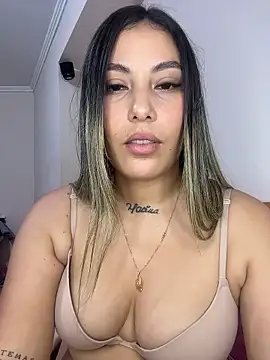 Anna Bitch Disgusting online show from 01-14-26, 03:45