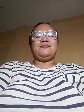 loriepinay46 online show from 06-18-26, 09:14
