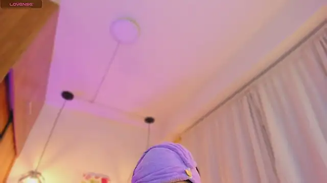 Snapshot of Cassiesteveens chatting on 11-14-25, 11:35 Cassiesteveens online show from 11-14-25, 11:35