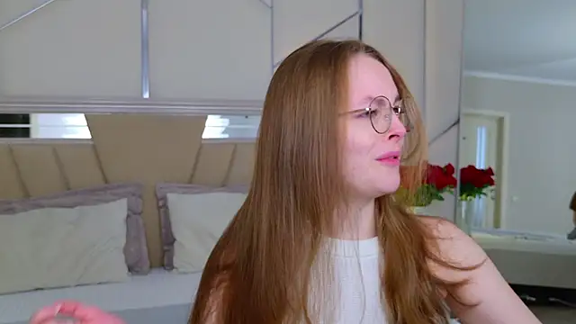 MadisonSmitt online show from 04-08-26, 05:18