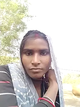 Snapshot of Big_Lovexx chatting on 11-15-25, 04:21 Big Lovexx online show from 11-15-25, 04:21