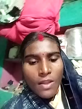 Snapshot of Big_Lovexx chatting on 11-15-25, 04:25 Big Lovexx online show from 11-15-25, 04:25