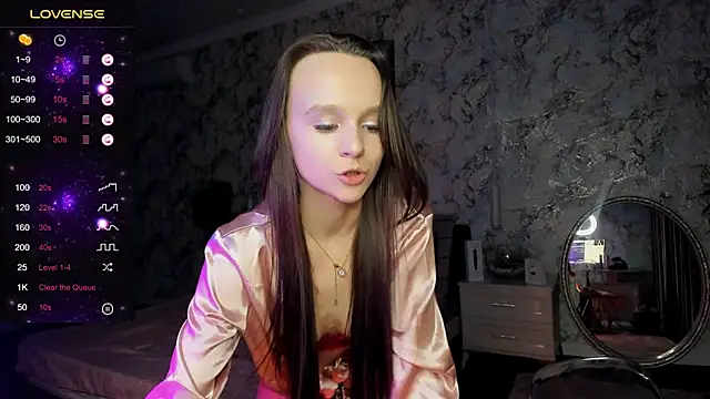 Snapshot of SandraPowers chatting on 11-30-25, 12:53 SandraPowers online show from 11-30-25, 12:53