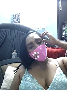 Snapshot of Dharshini98 chatting on 04-23-26, 03:03 Dharshini98 online show from 04-23-26, 03:03