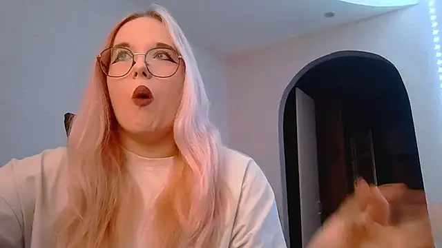 ArletteHals online show from 11-13-25, 07:18