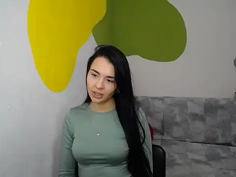 divina kira online show from 12-18-25, 11:05