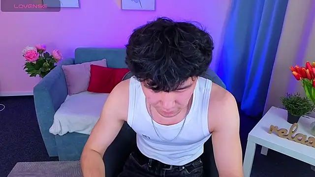 DenisHunter online show from 11-16-25, 02:33