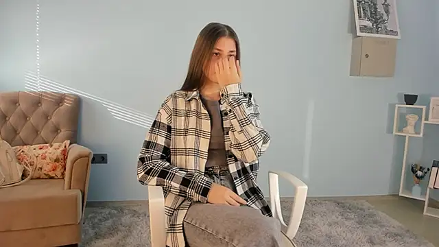 Snapshot of LucilaCashen chatting on 11-16-25, 07:14 LucilaCashen online show from 11-16-25, 07:14