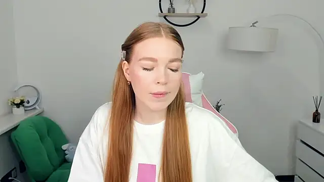 LavetaShiroma online show from 11-28-25, 08:00