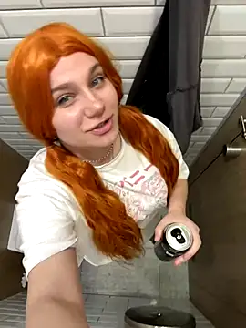 Snapshot of Outdoor_Stefii chatting on 11-13-25, 05:50 Outdoor Stefii online show from 11-13-25, 05:50