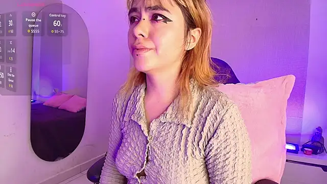 NinaSakura Eup online show from 12-18-25, 11:38