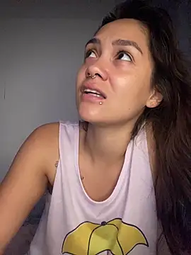 Snapshot of carolsapequinha chatting on 06-15-26, 11:01 carolsapequinha online show from 06-15-26, 11:01