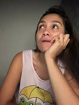Snapshot of carolsapequinha chatting on 06-21-26, 04:48 carolsapequinha online show from 06-21-26, 04:48