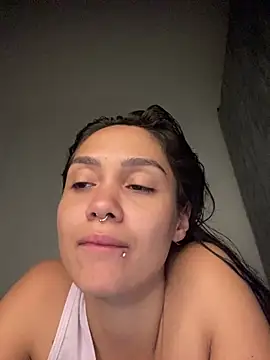 Snapshot of carolsapequinha chatting on 06-21-26, 10:12 carolsapequinha online show from 06-21-26, 10:12