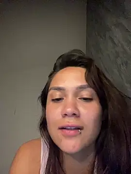 Snapshot of carolsapequinha chatting on 07-10-26, 04:28 carolsapequinha online show from 07-10-26, 04:28