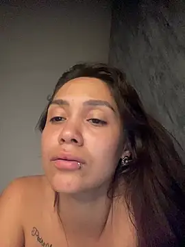 Snapshot of carolsapequinha chatting on 07-11-26, 03:53 carolsapequinha online show from 07-11-26, 03:53