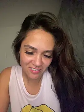 Snapshot of carolsapequinha chatting on 07-18-26, 03:44 carolsapequinha online show from 07-18-26, 03:44