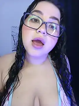 Snapshot of Sweety_chloe chatting on 05-15-26, 08:38 Sweety chloe online show from 05-15-26, 08:38