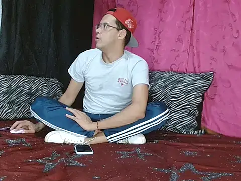 FANTASYBOYS11 online show from 12-04-25, 01:15