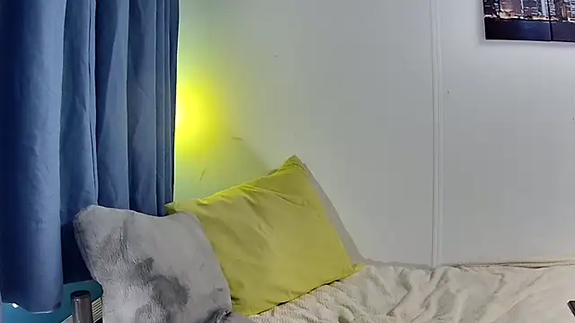 Snapshot of Leila_cam18 chatting on 11-17-25, 03:45 Leila cam18 online show from 11-17-25, 03:45