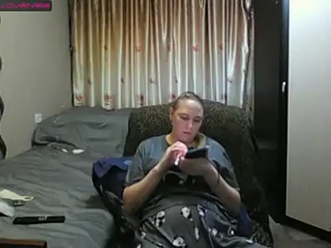 JenniDeep online show from 04-01-26, 01:41