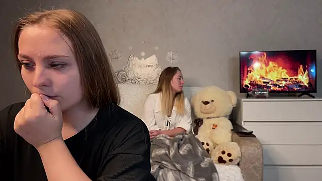 Seylune online show from 11-30-25, 04:27