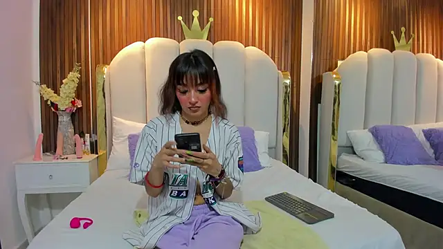 pixxxy skinny online show from 11-17-25, 03:45