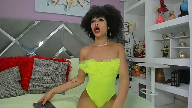 Snapshot of Zaira_sofiaa chatting on 06-02-26, 02:02 Zaira sofiaa online show from 06-02-26, 02:02
