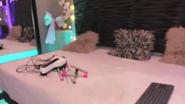 lusstyles 1 online show from 12-21-25, 07:48