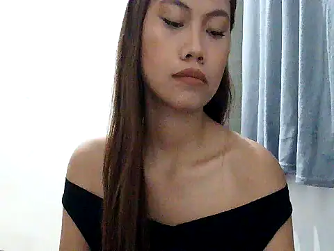 Snapshot of VelvetCharm_pinay chatting on 05-22-26, 04:34 VelvetCharm pinay online show from 05-22-26, 04:34