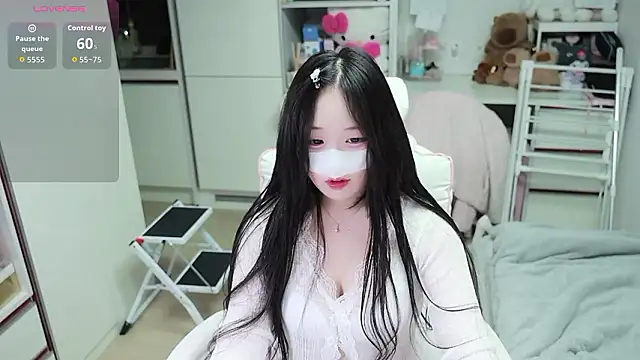 kimhyeona2005 online show from 05-03-26, 12:00