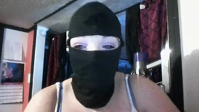 1anOnlyHoTTLuLu online show from 11-28-25, 05:54