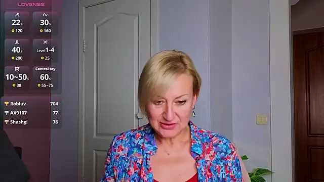 Snapshot of JessyMor chatting on 11-14-25, 12:26 JessyMor online show from 11-14-25, 12:26