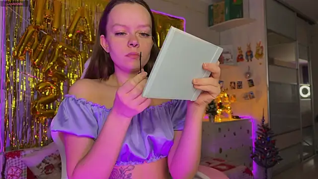 CheekySashaCharm online show from 12-23-25, 05:27