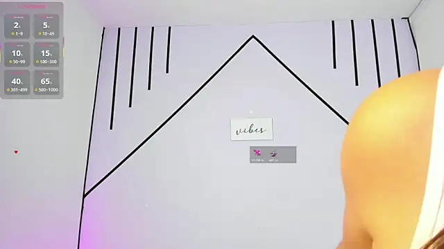 VictoriaRouge  online show from 12-04-25, 12:47