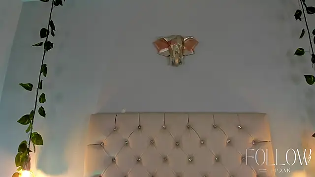Snapshot of GabrielaSuarez_ chatting on 05-13-26, 07:55 GabrielaSuarez online show from 05-13-26, 07:55