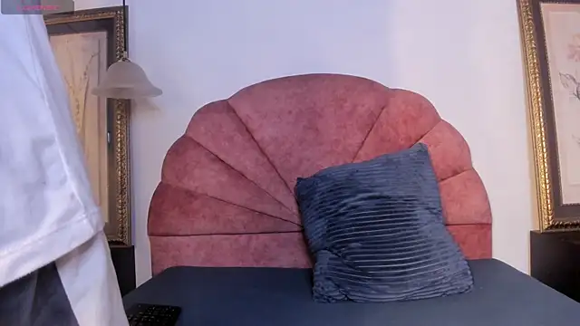 Rose Ethan online show from 11-26-25, 03:18